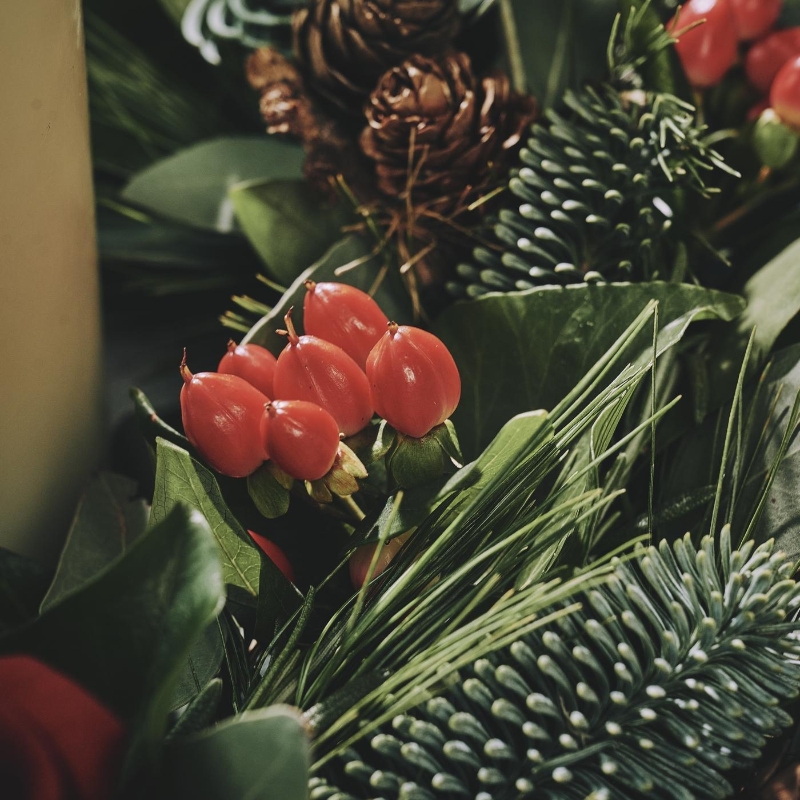 Red Rose Table Arrangement